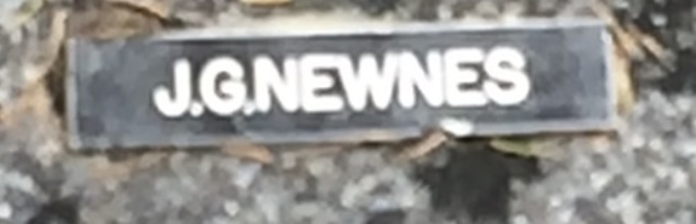 13437